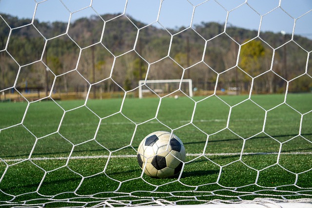 汉密尔顿实现“儿法梦”：追逐车手第八冠？我更想为法拉利车队争冠！.